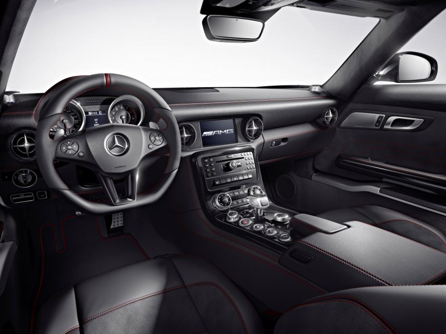  Mercedes-Benz SLS AMG GT 2013 года  (фото 94 из 110)